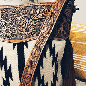 Bolsos Cruzados de Cuero Vacuno de Primera Calidad Estilo Occidental para Chicas, Diseño Floral con Herramientas Artesanales - Product Image 5