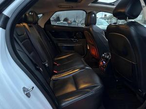 JAGUAR XJ 2015 d'occasion, conduite à gauche/droite - Product Image 2