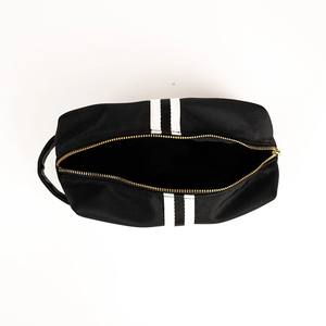 กระเป๋าเครื่องสำอางไนลอนแฟชั่นทนทานน้ำหนักเบามีซิปสำหรับกระเป๋าเก็บของกระเป๋าใส่เครื่องสำอางปรับแต่งโลโก้ได้ตามต้องการขนาด - Product Image 6