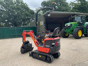 Mini-excavatrice presque neuve modèle K008-5 & K008-3 avec système PLC, capacité de la benne de 1,43 m³, puissance de 10-30 kW - Product Image 1