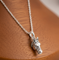 Pendentif en argent sterling 925 plaqué rhodium/or, chaîne minimaliste à maillons en forme de cheval |   Cadeau unisexe pour femme