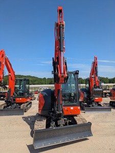 Pour excavatrice sur chenilles Kubota U55-5, godet de 0,09 m, moteur de 60 kW, poids de 5500 kg, puissance de creusement élevée - Product Image 3