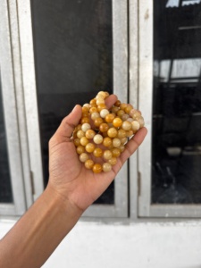 Natural Yellow Carnelian 10mm Polished Beaded <b>Bracelet</b> Crystal <b>Healing</b> Gemstone Reiki Chakra Meditation Anti-Anxiety Relief Gift - Product Image 4