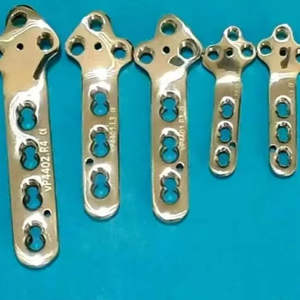 JEU de 8 TPLO 2.7MM & 3.5MM PLAQUES D'IMPLANT VÉTÉRINAIRE CLASSE II INSTRUMENTS MANUELS GAUCHE + DROITE pour USAGE VÉTÉRINAIRE - Product Image 1