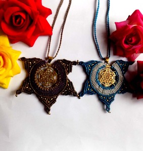 Collier en macramé en laiton plaqué or, fils multicolores, bijoux bohèmes pour femmes, bijoux de mariage - Product Image 4