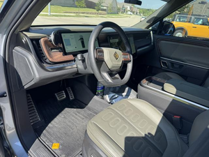 Camionnette électrique d'aventure 2024 vérifiée, type à double moteur avec pack de portée maximale, style prêt à rouler - Product Image 4