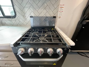 F-o-r-e-s-t R-i-v-e-r W-o-r-k & P-l-a-y 23LT Usado del 2022 - Product Image 6