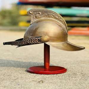 Casco de bombero de latón Merryweather de Calvin Handicrafts, diseño británico, hecho a mano, con grabado redondo impreso y tallado. - Product Image 5