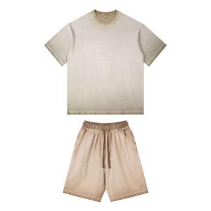 Ensemble t-shirts et shorts délavés à l'acide sur mesure pour hommes, vêtements de mode à la mode avec ensembles de shorts de couleur assortie pour un look élégant - Product Image 2