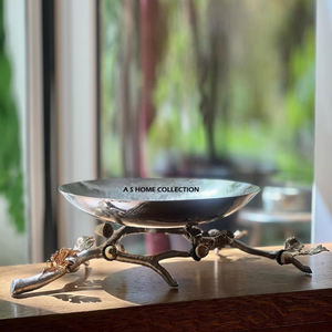 Bol en métal debout décoratif de conception de forme de branche d'arbre avec les compteurs et l'organisation argentés à extrémité élevé de finition de table - Product Image 1