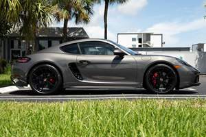 2024 718 Cayman S 350-hp Turbo Flat-4, Paquetes Premium y Sport Chrono, Sin Modificar - Product Image 2