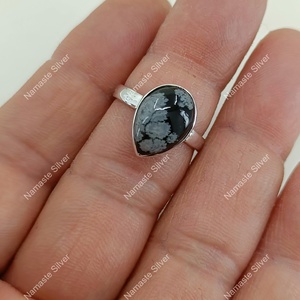 Anillo de Obsidiana Copo de Nieve en Plata de Ley 925, Joyería Boho Hecha a Mano, Gema Negra Natural, Anillo de Promesa Perfecto para Ella, Regalo de Cumpleaños - Product Image 1