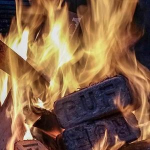 Briquettes de bois de qualité Briquettes de bois bon marché disponibles | bois de briquette | bois de chêne de sciure de briquette de combustible de tourbe - Product Image 6