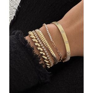 Bracelet Coco Round Tennis Link Diamond, collection élégante de bracelets et de joncs en diamants - Product Image 2