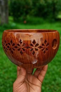 ถ้วยใส่ไหมพรมไม้กระถินคุณภาพเยี่ยม พร้อมที่ป้อนไหมพรมแบบโค้ง สำหรับงานถักไหมพรม มีจำหน่ายในราคาที่เข้าถึงได้จากประเทศอินเดีย - Product Image 4