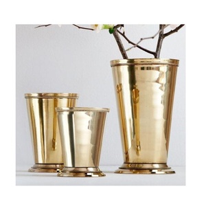 Jardinières de style indien faites à la main de meilleure forme et de meilleure taille Jardinière en métal au design unique Vente en gros en vrac - Product Image 4