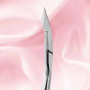 Pince à cuticules professionnelle 3Pro PRIME 90 stérilisée en acier 4013, 48-51 HRC, pousse-cuticules de 5 mm - Product Image 1