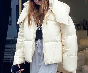 Fabricant de veste à fermeture éclair personnalisée pour femmes en gros Veste bouffante à capuche imperméable de qualité supérieure Veste d'hiver OEM en gros - Product Image 5