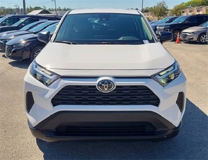 Toyota RAV4 LE 2024 USADO EN EXCELENTES CONDICIONES - Product Image 1