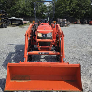 Tractor Agrícola Kubota L 2501 DT 2022 con Tracción en las 4 Ruedas y Bomba - Product Image 4