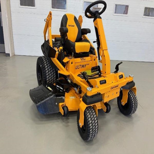 Cortadora de Césped Industrial Cub Cadet ULTIMA ZTXS5 2026, de 2 Tiempos, a Batería, Diésel, 54 Pulgadas - Product Image 1