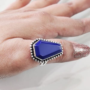 Anillo de Plata de Ley 925 Hecho a Mano para Mujer con Gema Natural de Lapislázuli en Forma de Ataúd, Piedra de Nacimiento de Septiembre, Aniversario Oriental - Product Image 6