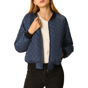 Nouvel arrivage de blouson d'aviateur élégant pour femmes OEM solide d'hiver Veste de collage en cuir respirant avec poches pour la saison d'hiver - Product Image 1