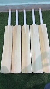 Profesional Cricket Hardball Bat Inglés Willow Los mejores materiales para equipos deportivos - Product Image 4