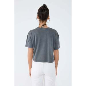 Camiseta Corta con Adornos de Piedras - Product Image 5