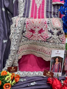 Tela de seda Vichitra Multi piedra y trabajo de diamantes estilo Anarkali último diseño patrón único puntada Ropa Étnica/traje Salwar - Product Image 5