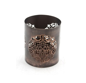 Exportador de diseño clásico de portavelas de mesa de metal para decoración festiva y suministros de regalo para el hogar y la boda - Product Image 6