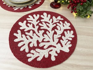 แผ่นรองจานงานแต่งงานสุดหรู ดีไซน์ทำมือ เป็นมิตรกับสิ่งแวดล้อม ประดับด้วยลูกปัดแก้วสีสันสดใส งานปักลาย โดดเด่นไม่ซ้ำใคร กำลังเป็นที่นิยม - Product Image 5