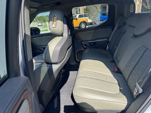 Camioneta Eléctrica de Aventura 2024, Tipo Doble Motor, con Paquete de Máxima Autonomía, Lista para Conducir - Product Image 3