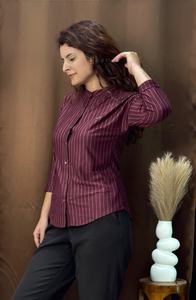 Chemises de bureau pour femmes en tissu modal vintage, détail boutonné, col roulé, logo sur le devant - toucher doux, coupe confortable pour - Product Image 3