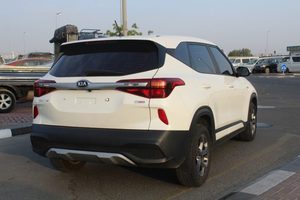 Auto Usado de Alto Rendimiento, KIA SELTOS 2022 1.6T 5 PUERTAS COLOR <span class=keywords><strong>BLANCO</strong></span>, Autos Usados Listos para Enviar a Todo el Mundo - Product Image 5