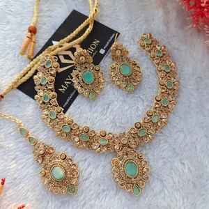 Luxury Fashion Bridal Wear 4 Pieces Artificial Jewelry Set Ladies Gold Plated Necklace Set with Pearls Beads Custom Demand Color - Product Image 2