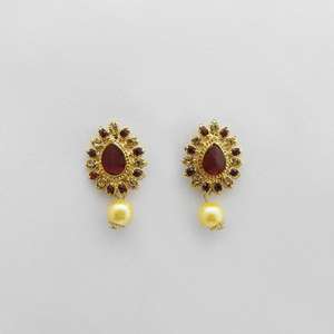 Kriaa ต่างหูเม็ดเดี่ยวชุบทองสไตล์ชนเผ่าสีแดงเข้มแบบออสเตรียโรเดียมีลวดลายดอกไม้น่ารักทางศาสนาไข่มุก1312707A สีโรสโกลด์ - Product Image 1