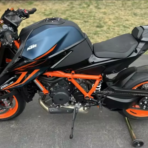ขายมอเตอร์ไซค์สปอร์ตไบค์ KTM Super Duke 1290 R รุ่นปี 2026 - Product Image 1