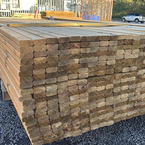 Vente de bois de pin robuste et massif pour la construction, destiné aux exportateurs - Product Image 6