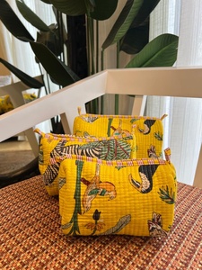 Juego de 3 Bolsas de Algodón Acolchado Estilo Vintage Amarillo Selva, Ecológicas, con Cierre de Cremallera, Resistentes al Agua, para Almacenamiento de Maquillaje - Product Image 2