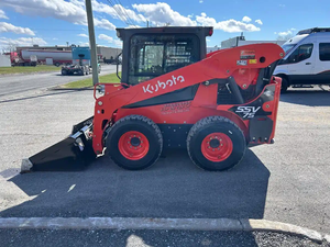 Achetez un chargeur sur chenilles Kubota SVL75-2, faible nombre d'heures, cabine fermée, comme neuf, pompe de chargeuse de 2 tonnes à haut débit avec hydraulique auxiliaire - Product Image 2