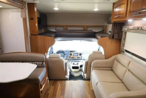 Camping-car d'occasion en excellent état J-A-Y-C-O G-R-E-Y RV 31DS modèle 2017 haute performance, 36 pieds de long, charge utile de 2000 kg, couleur foncée, à vendre - Product Image 5