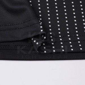 Uniformes de Fútbol al Por Mayor, Manga Corta, Secado Rápido, Logotipos y Colores Personalizados, Diseñados para Escuelas, Clubes y Equipos Profesionales - Product Image 4