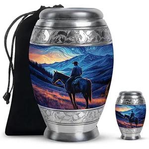 Vendedores calientes Urna hermosa para adultos Urnas de cenizas de cremación funeraria de artesanía de metal de alta calidad de exportador indio a bajo precio - Product Image 6