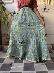 ชุดเดรสผู้หญิงสไตล์ชาติพันธุ์แฟชั่นใหม่ ขายดี กระโปรงยาวลำลองเรียบง่าย สไตล์โบฮีเมียนลายดอกไม้แบบตะวันตก รับสั่งทำ - Product Image 2