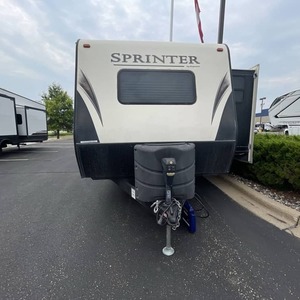 Autocaravana Keystone Sprinter Campfire 29FK modelo 2019, en buen estado, lista para la venta. - Product Image 1