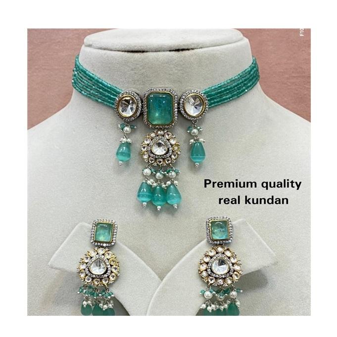 สีเขียว