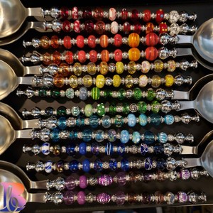 Serveur à salade Silverstone avec poignée perlée Ensemble de 2 ustensiles de cuisine pour serveur à salade de style plus récent - Product Image 6