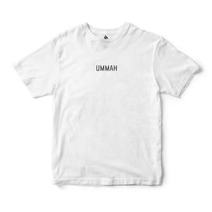 Chemise à manches courtes style minimaliste avec inscription Ummah - Product Image 1