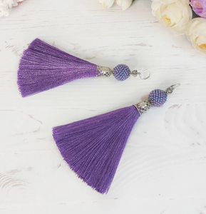 Boucles d'oreilles tendance en soie violette à pampilles, cadeau de Saint-Valentin pour petite amie, boucles d'oreilles longues à franges et pampilles - Or - Longues - Product Image 2